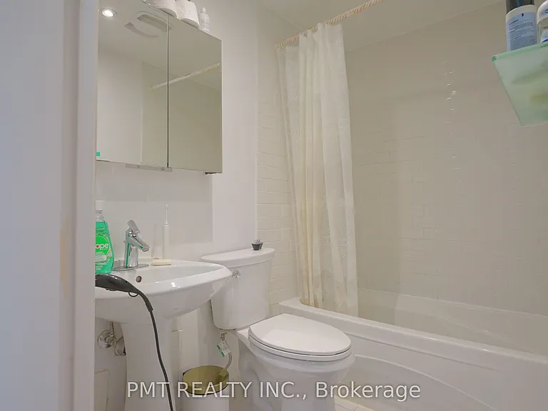 88 Charles St E #106 — Photo 12