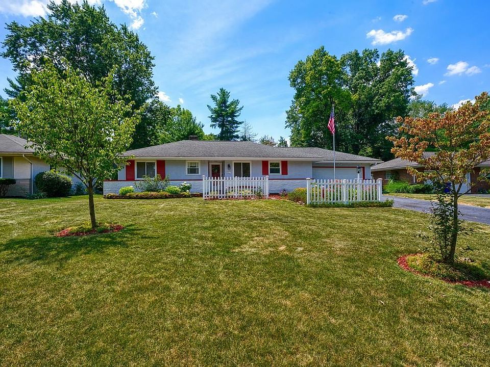 1st image of 867 Marland Dr S