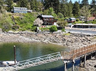 5639 Obrian Rd, Halfmoon Bay, BC V7Z