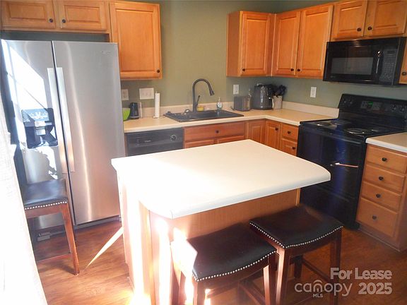 8092 Kennet Lane 4_10242025