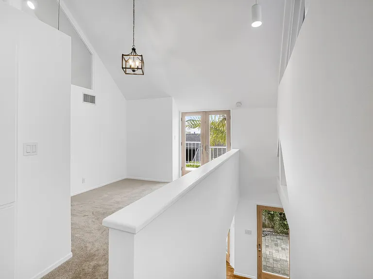 404 Prospect St — Photo 38