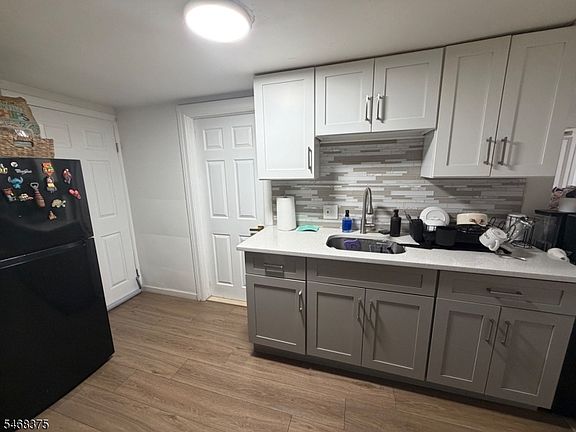 5th image of 237 Rahway Ave