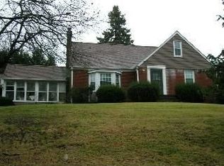 93 Spackenkill Rd, Poughkeepsie, NY 12603