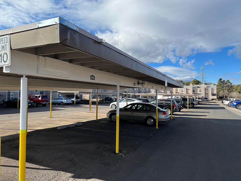 Unit Car Port