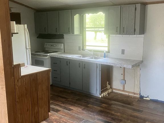 5th image of 3207 Rocky Springs Rd