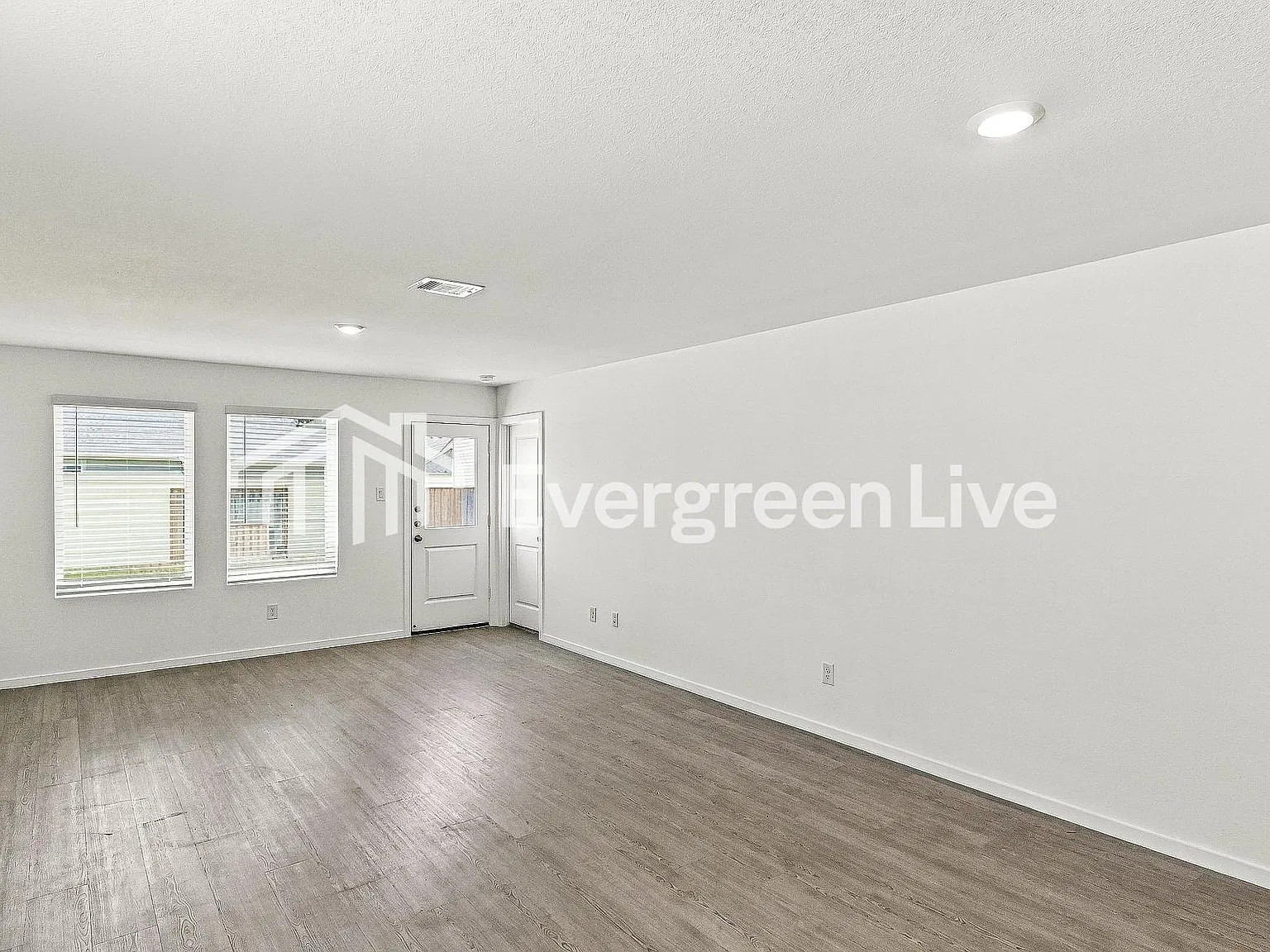 3 bed, 2.0 bath, 1409 sqft, $1,795 — Photo 4