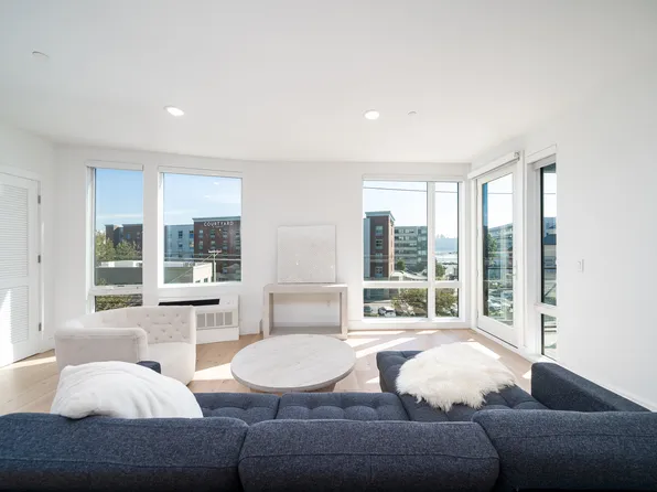 8625 River Road image 1 of 31