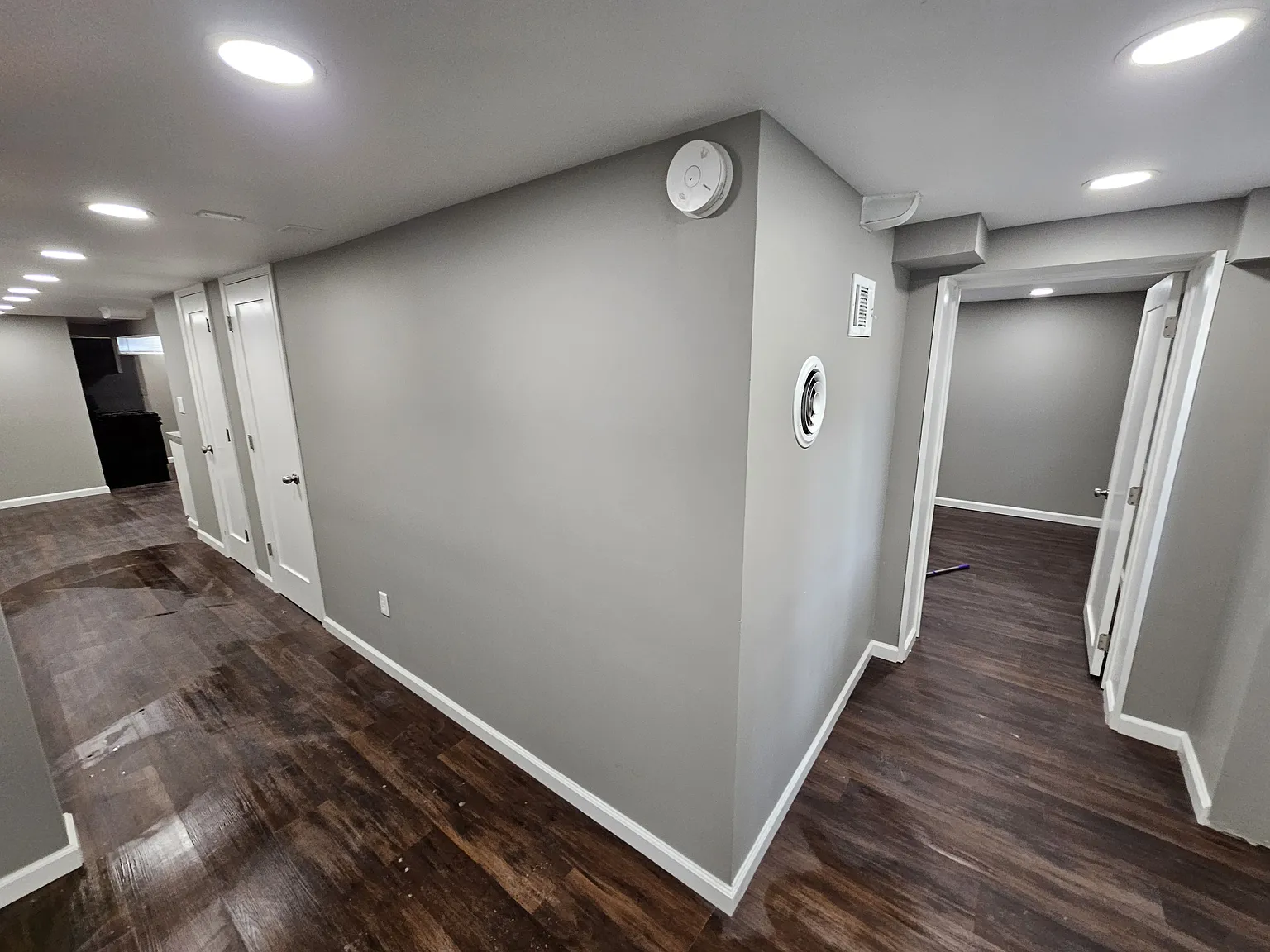 2 bed, 1.5 bath, 1000 sqft, $1,050 — Photo 3