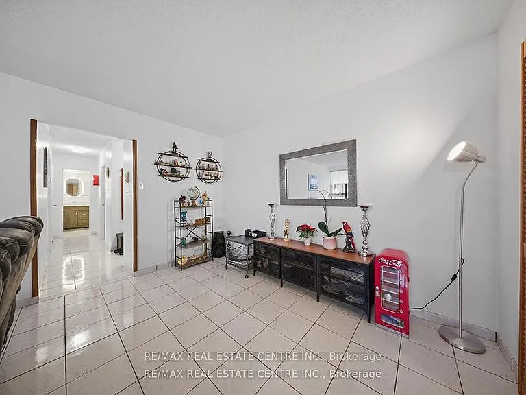 3577 Derry Rd E #207 — Photo 11