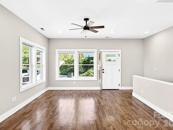 3rd image of 30 View St #32