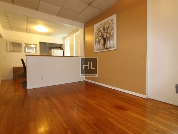 3rd image of 888 5th Ave #3R