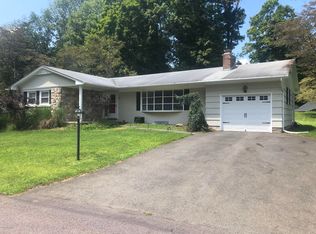 305 Melmar Dr, Stroudsburg, PA 18360