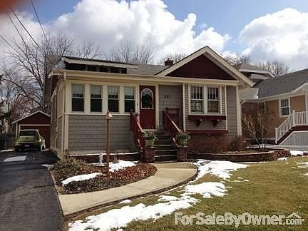 Quiet street - NEW siding