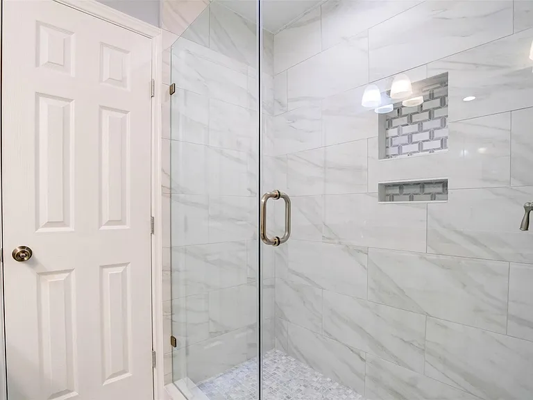 11840 Spring Grove Dr — Photo 19
