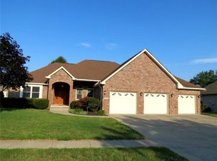 3230 Overlook Ct, Columbus, IN