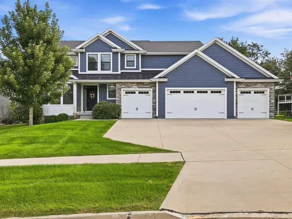 3627 NW 164th St, Clive, IA 50325