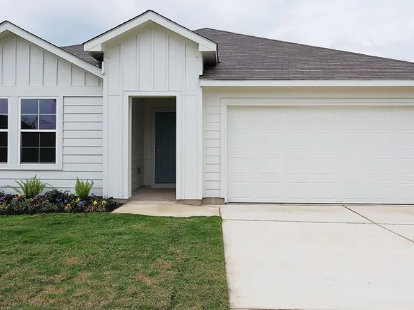 314 Wirecrested Dr, Lockhart, TX 78644