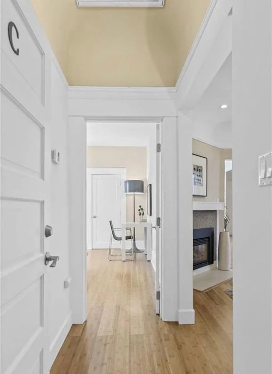 Building Photo - 2308 Haste St #C
