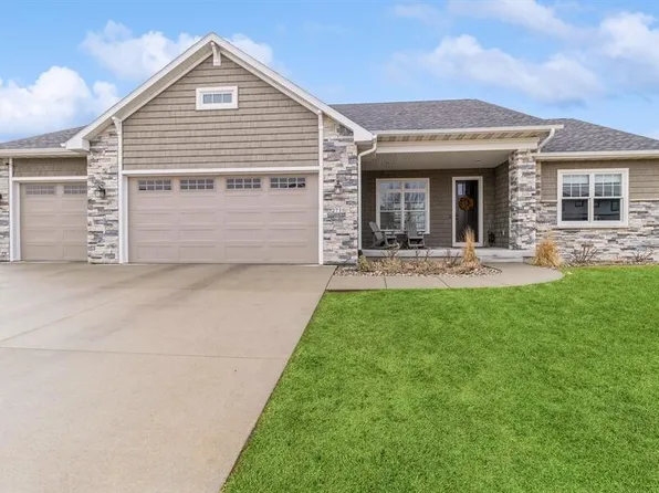 2716 Aberdeen Dr, Ames, IA 50010