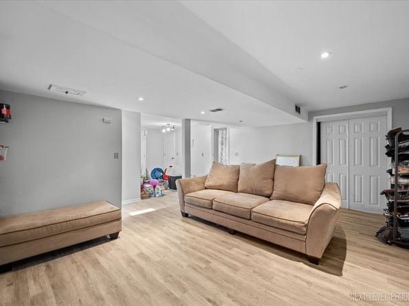 aurora-illinois-67097210 picture