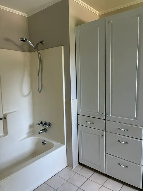 3 bed, 2240 sqft, $2,350 — Photo 3