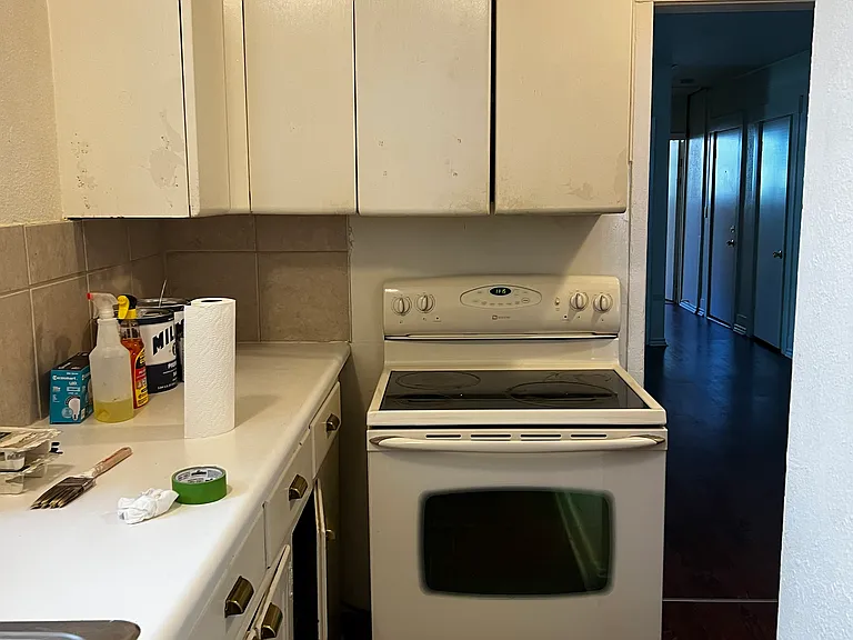 618 E 23rd Ave #E — Photo 9