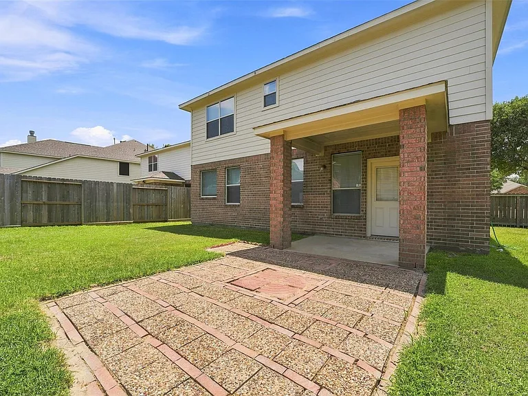 16726 Vivian Point Ln — Photo 40