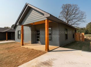 1419 S 7th Ave, Denison, TX 75021