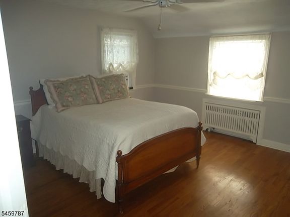 5th image of 1455 Brookside Dr