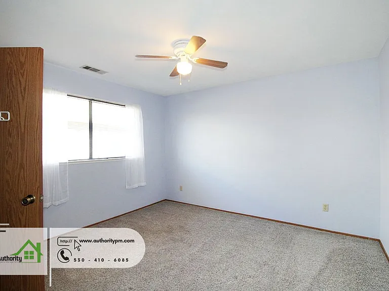 1748 Galaxy Way — Photo 20