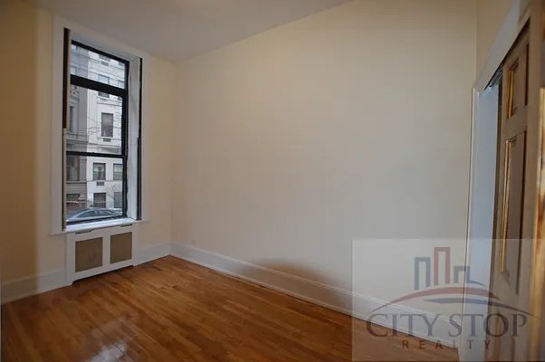 Rented by City Stop Realty | media 21