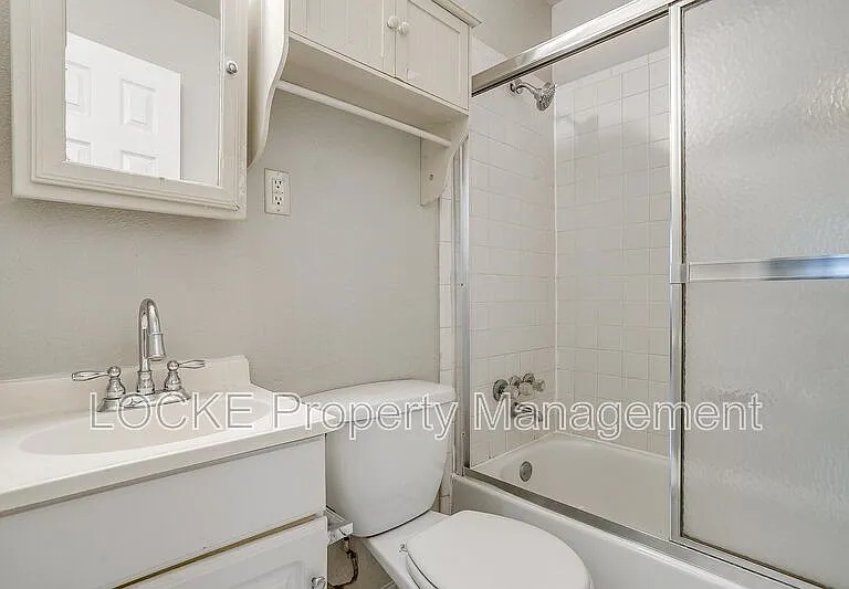 3419 S University Dr #B — Photo 5