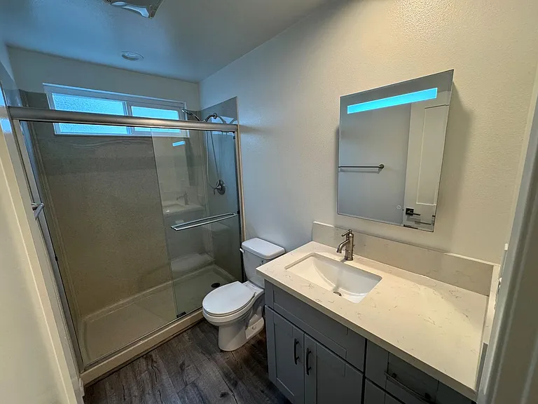 Casa Madrid Apartments — Photo 16
