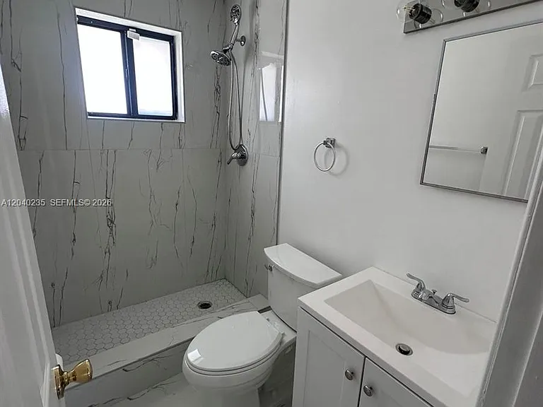 2740 W 61st St #204 — Photo 8
