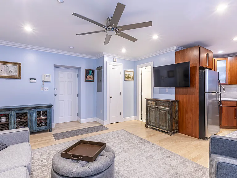 52 Cooper St #2 — Photo 11