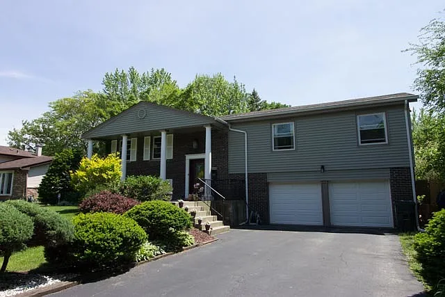 2909 Hickory Rd photo 1