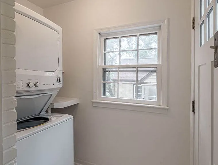 2922 Oberlin Rd — Photo 12