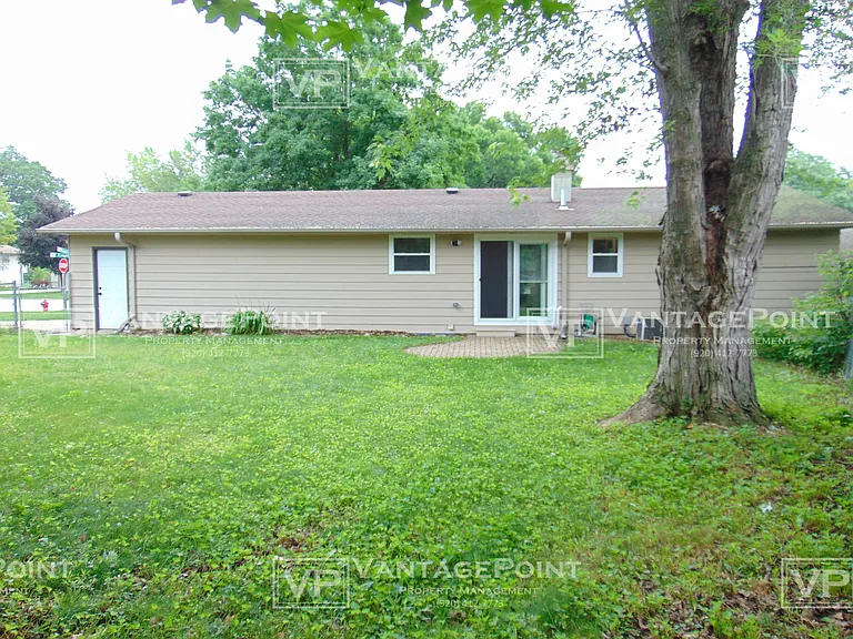 1009 Rogues Way — Photo 12