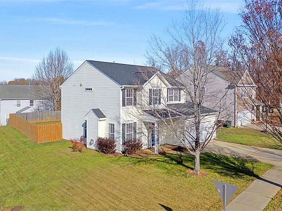 5th image of 4201 Elderbush Cir