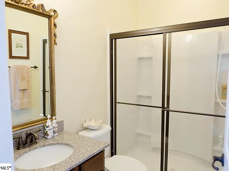 6 Stratton Chapel Ct — Photo 2