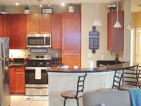 2nd image of 400 17th St NW Unit 2402
