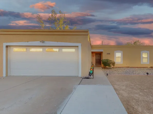 7216 Relampago St NW, Albuquerque, NM 87120