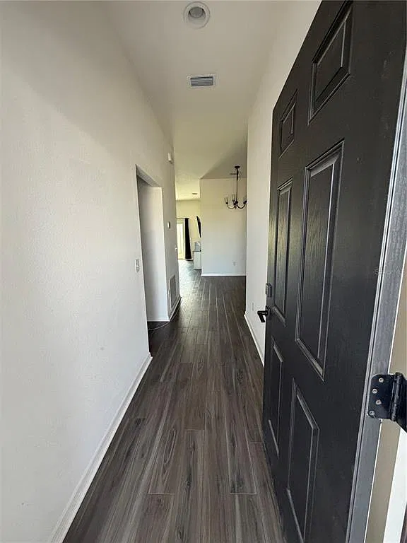 2 bed, 2.0 bath, 975 sqft, $1,800 — Photo 2
