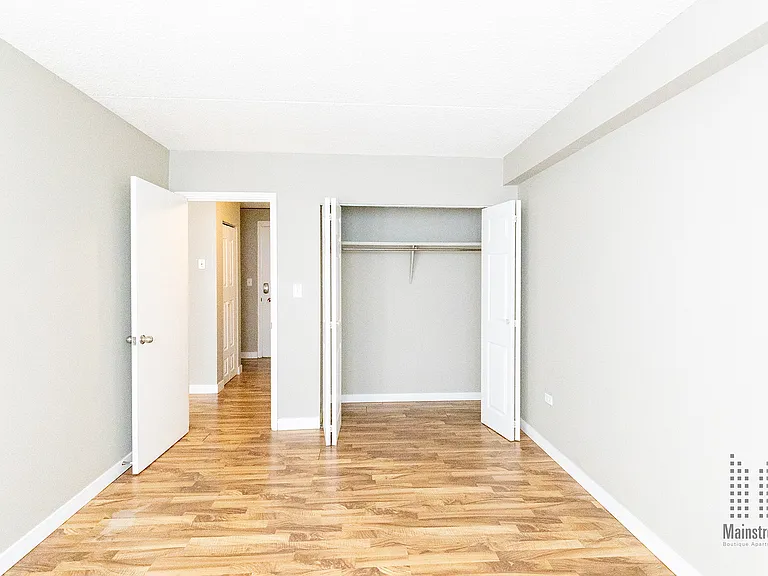 223 Victoria Dr — Photo 5