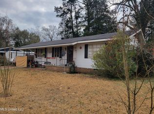 100 Holly Dr, Natchez, MS 39120