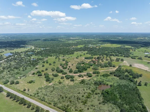 2513 S Fm 1291, Fayetteville, TX 78940