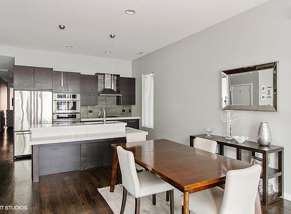 5th image of 2208 W Chicago Ave #2