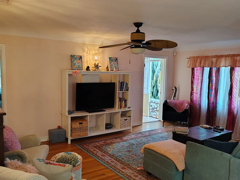 2802 Clinton St S — Photo 13