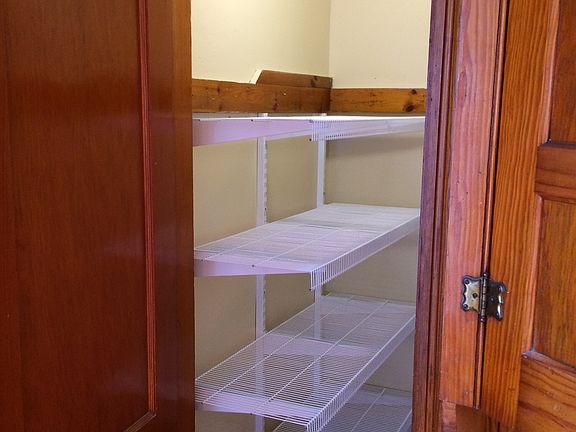 3rd image of 98 Walnut St #3