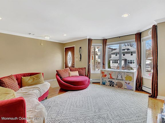 2nd image of 694 W End Ave #C0001-1